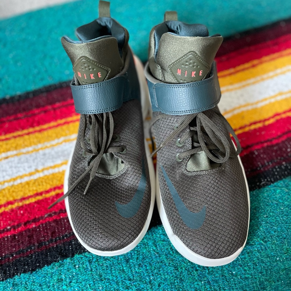 Nike Kwazi
